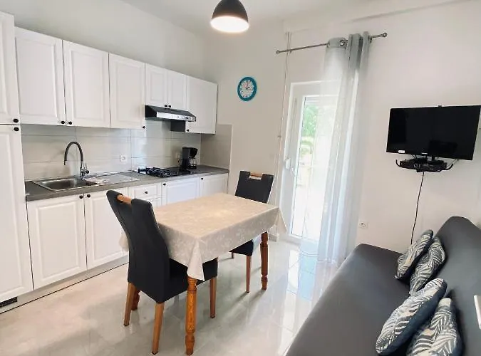 Διαμέρισμα Nina *