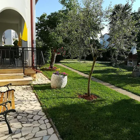 Nina Apartman
