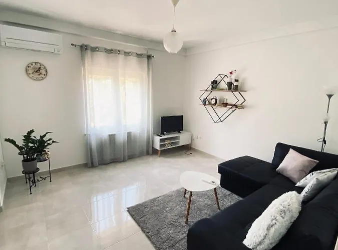 Nina شقة بوريتش